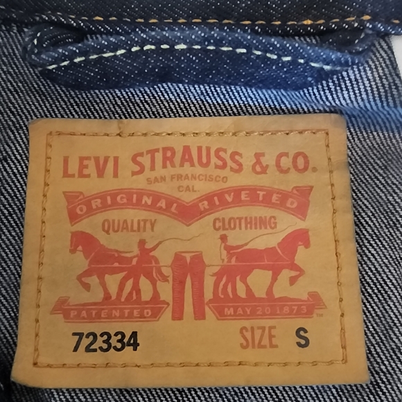 Men's Denim Jacket - Picture 11 of 12